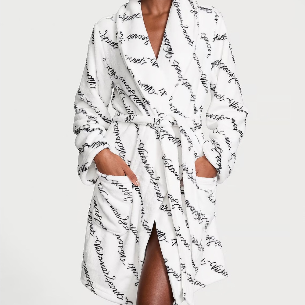 Victoria’s Secret Short Cozy Robe